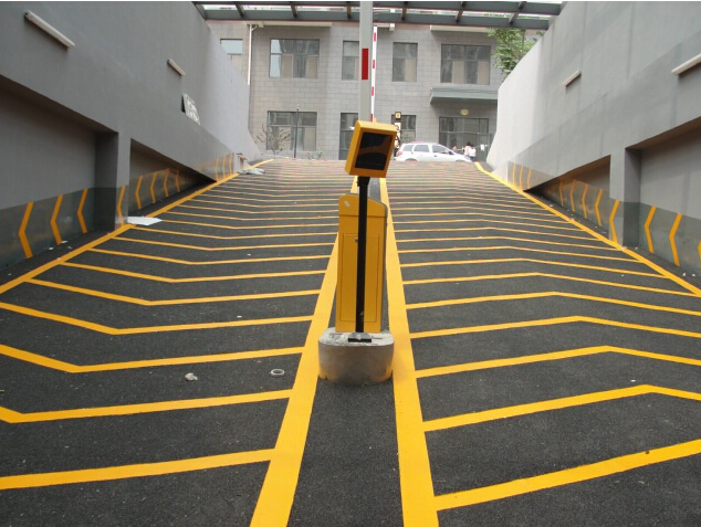 交通止滑车道